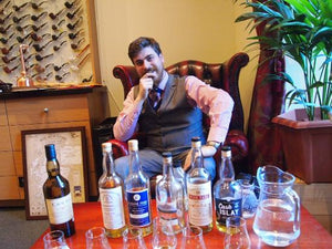 Why you must do a whisky tasting during the Edinburgh Festival – Jeffrey st. Whisky & Tobacco