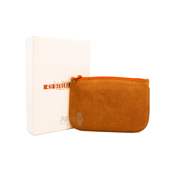 4th Generation's zipper pouch is made from high grade soft leather and features a sturdy zipper closure. It is strong and built to handle the wear and tear a hard pipe smoker exposes his equipment to.